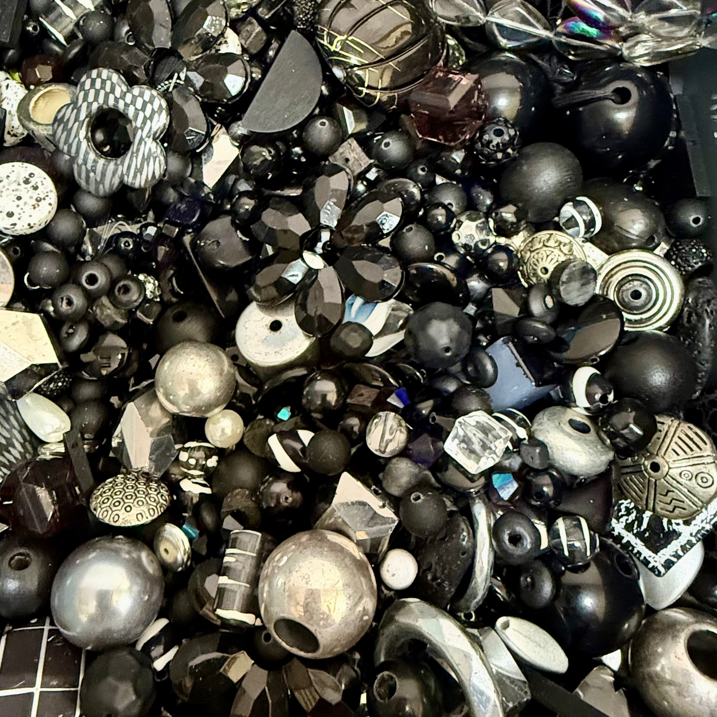 Bead Mix, Midnight, 200 grams Bulk Buy