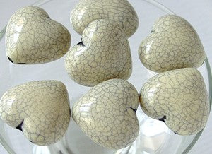 Lucite *HUGE* Heart Bead, Ivory with cracked Pattern, 1pc