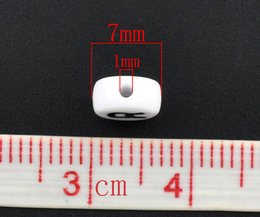 Acrylic White Alphabet/Letter "R" Coin Spacer Beads, 7mm, 10 pcs