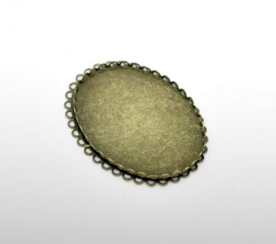 Antique Bronze, Cameo Base Settings, scallop edge, 30 x 40mm, 10 pcs