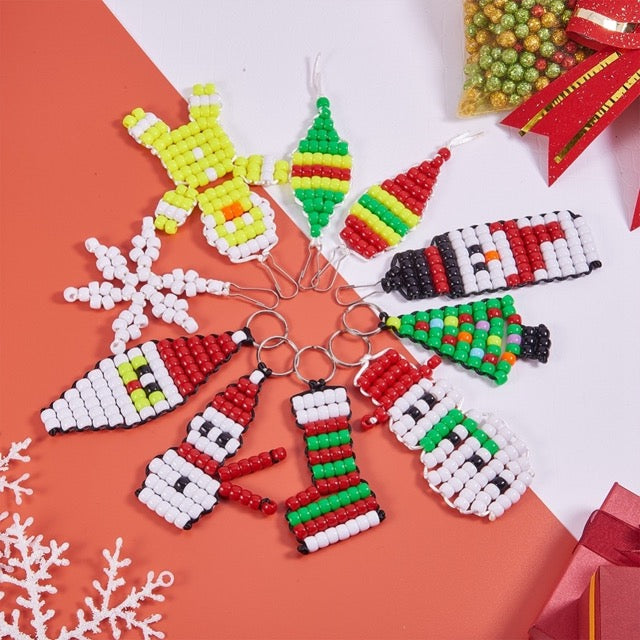 Christmas Key Chain Kits, pony beads, compartment - makes 10 keychains