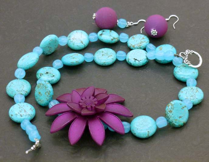 Purple Flower Beaded Necklace, 54cm - Plus Earrings  - Party Necklace!