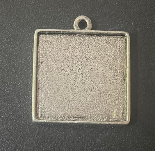 Patera Square Frame Pendant, 25.9 x 29.75mm, Silver, 1 pc - double sided bezel