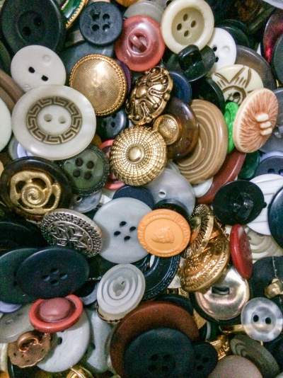 Buttons Vintage from 70's and 80's, 100 grams - Mix