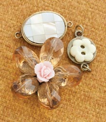 Vintage Groove Design Combo, Resin Flower 3/Pkg