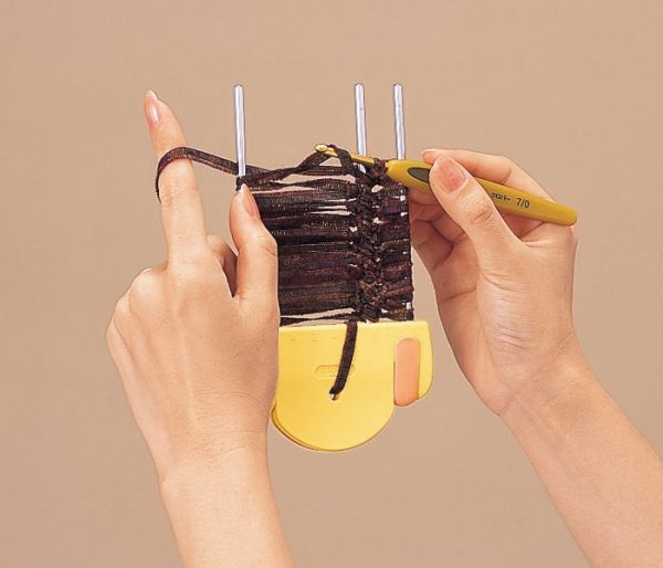 Hair Pin Lace Tool by Clover